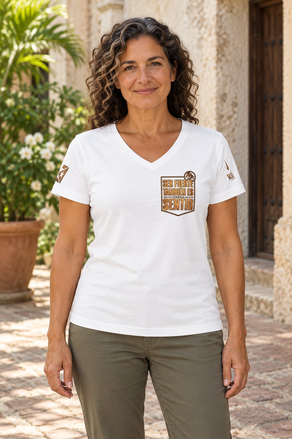 Camiseta Solid White Blend de mujer RIENDAS ED.004 — mockup original con modelo de IA, vista frontal
